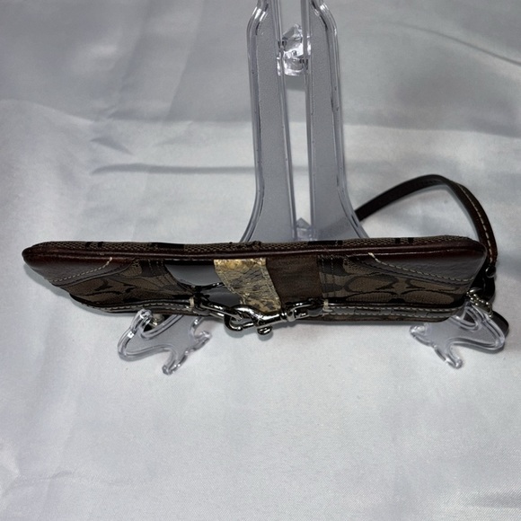 COACH Y2K Brown Snake Print Buckle Wristlet Clutch - Picture 6 of 11